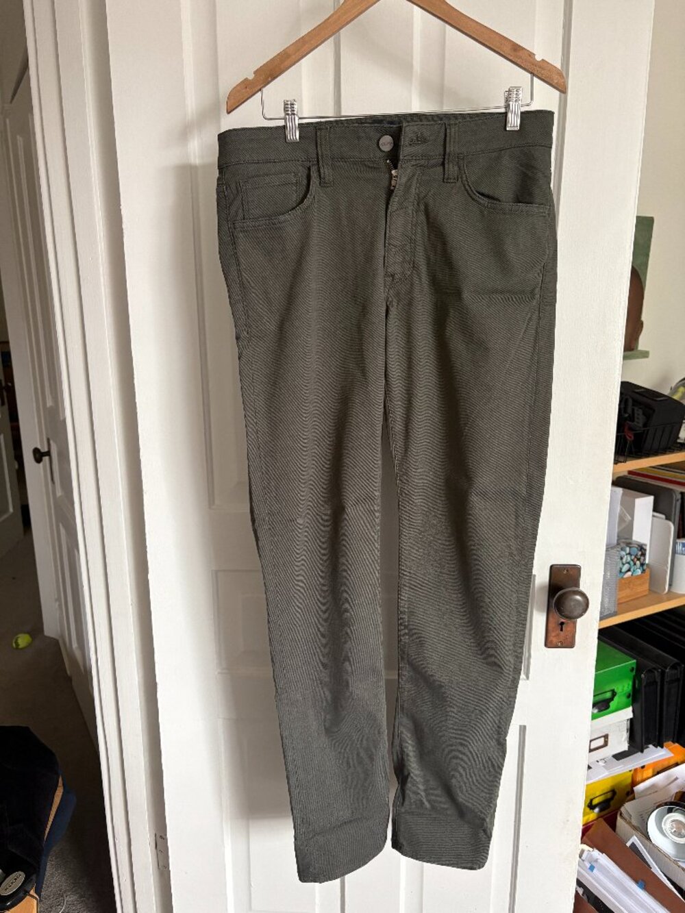 34 Heritage Green Chinos -- NWT -- 32X34
